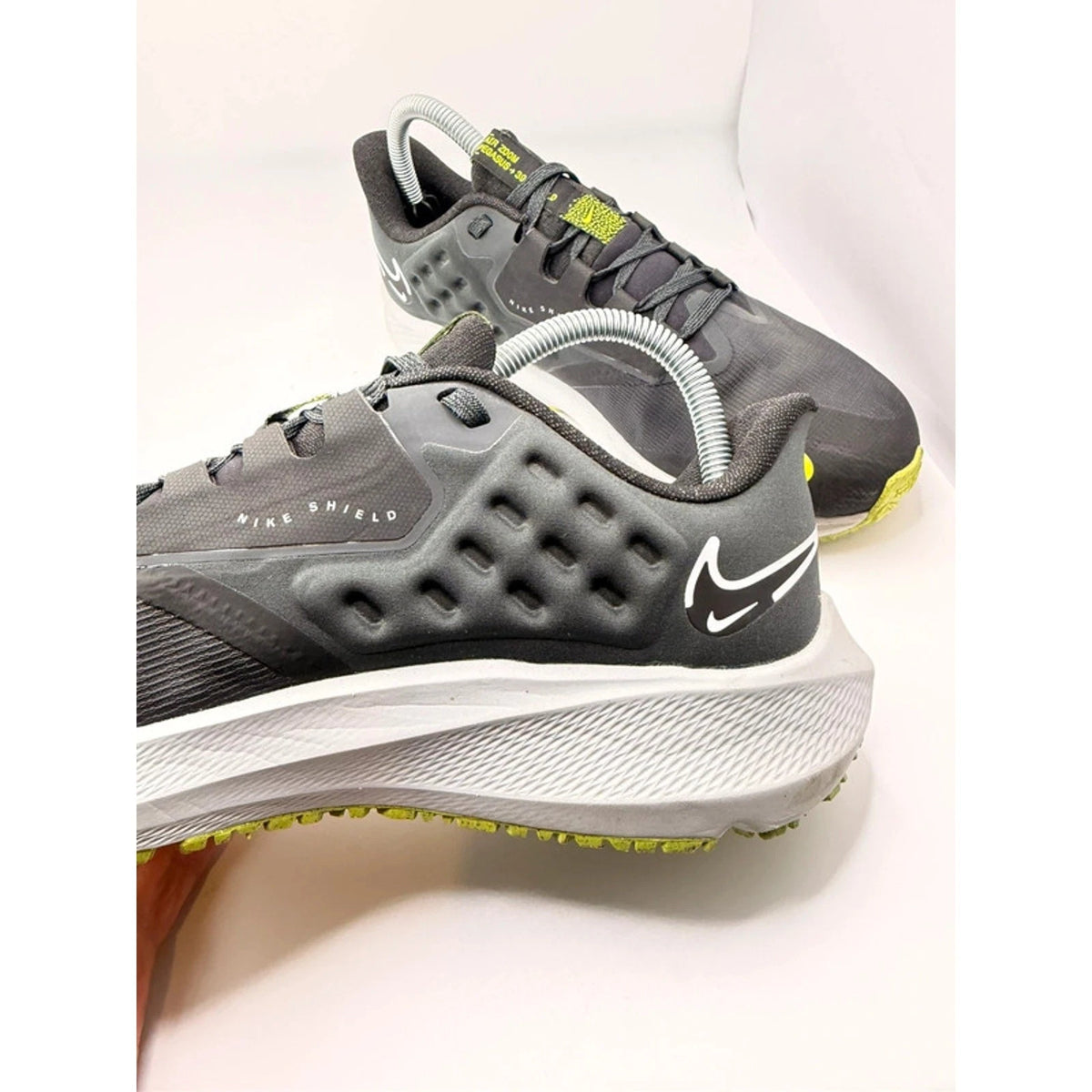 Nike Pegasus 39 Shield Waterproof Running Shoes UK 5.5 Grey Volt — photo 15