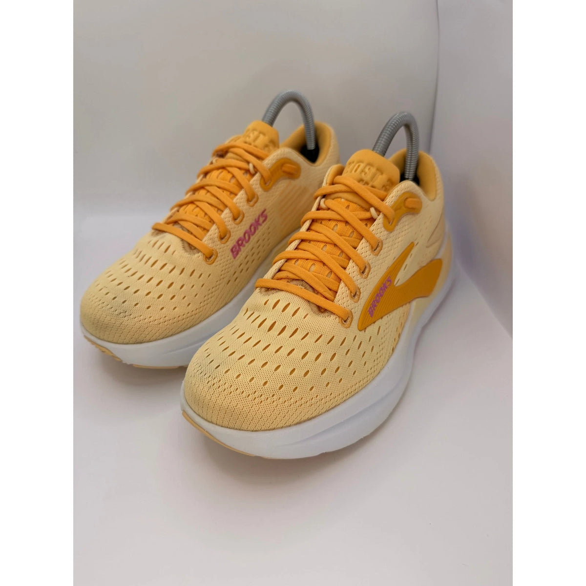 Brooks Ghost Max 3 Womens UK6 Cushioned Running Shoes Yellow Max Cushion Trainer — photo 3