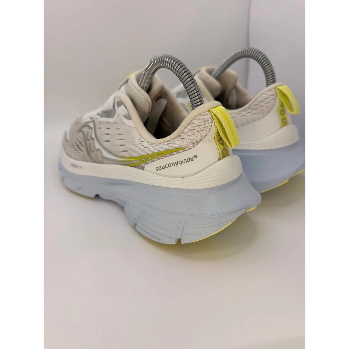Saucony Guide 18 Womens Stability Running Shoes Size 6.5 UK Gym Trainers White — photo 8