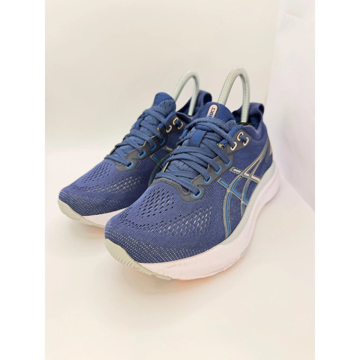 ASICS Gel Kayano 31 Women’s Stability Running Shoes Gym Trainers size 4 — photo 1