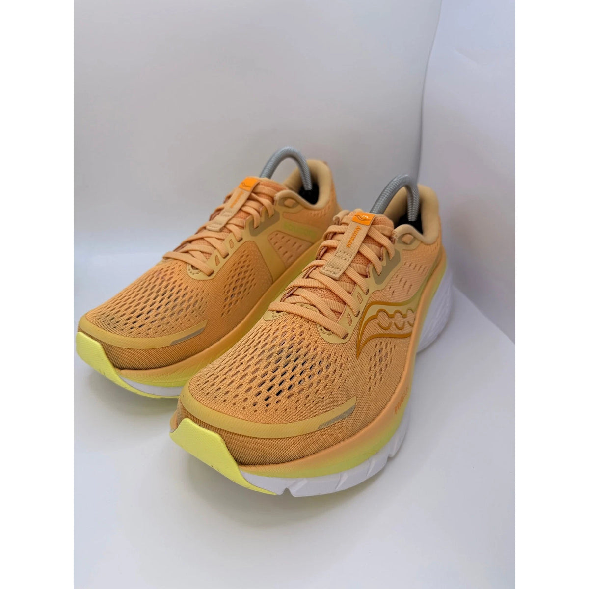 Saucony Guide 18 Womens Stability Running Shoes Size 9 UK Gym Trainers Orange — photo 1
