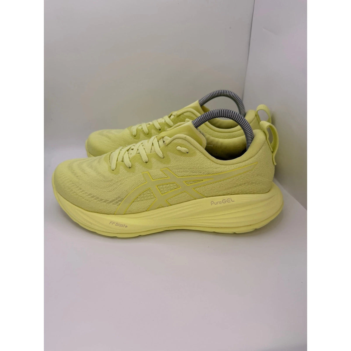 Asics Gel Cumulus 27 Womens UK 7.5 Yellow Cushioned Running Shoes — photo 9