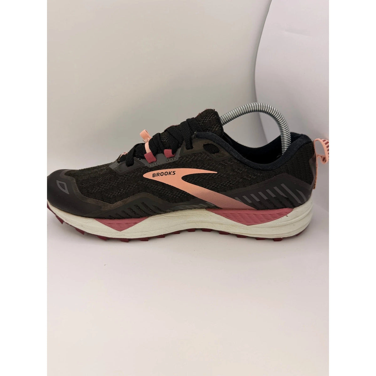 Brooks Cascadia 15 Men’s UK 9 Trail Running Shoes Black Pink — photo 4