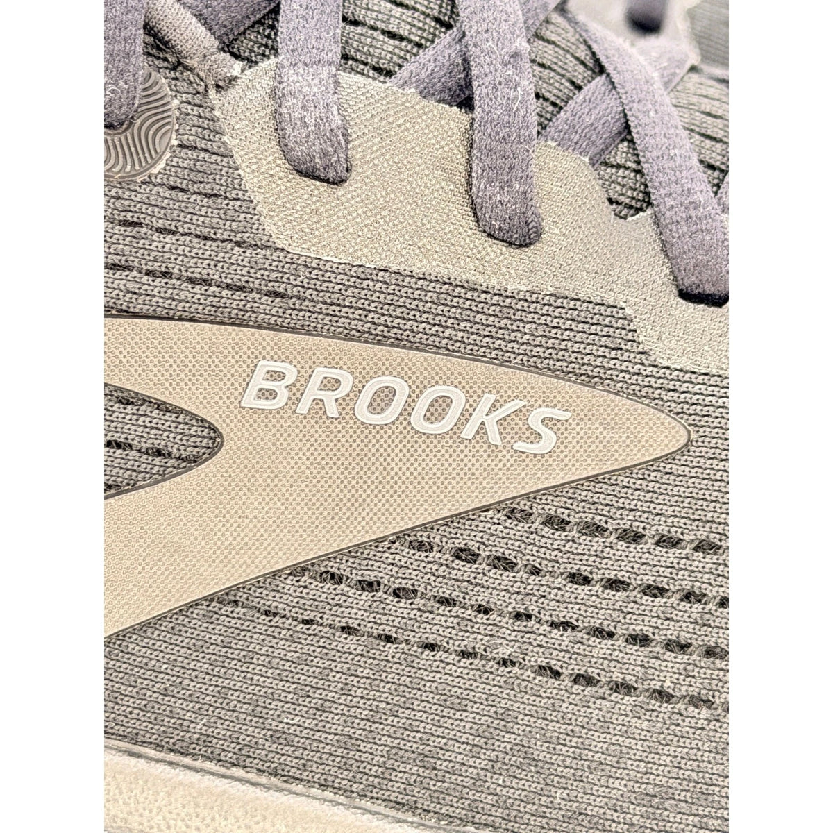 Brooks Ghost Max 2 Running Shoes Mens size 8 Wide Fit Triple Black Gym Shoes — photo 7