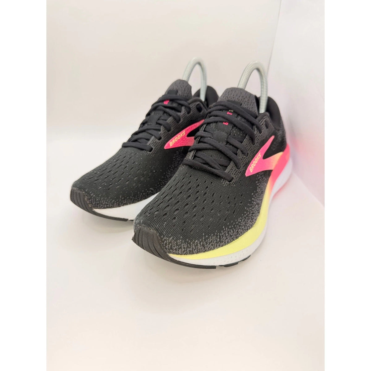 Brooks Ghost 16 Womens UK 5 Black Pink Running Trainers — photo 1
