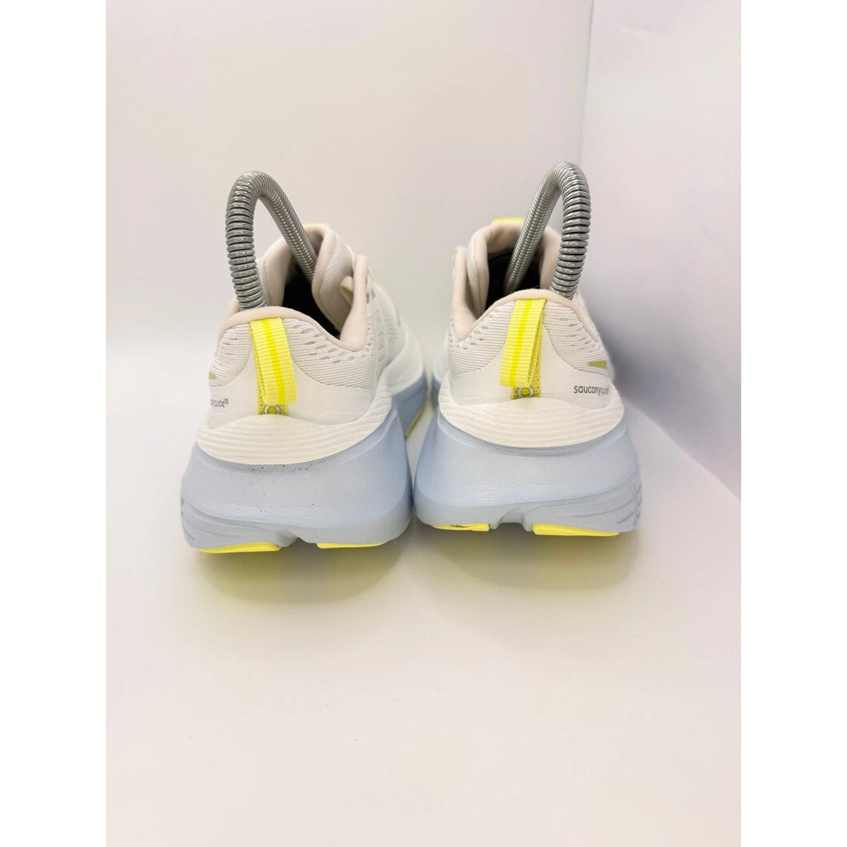Saucony Guide 18 Womens Stability Running Shoes Size Gym Trainers Size 4UK White — photo 9