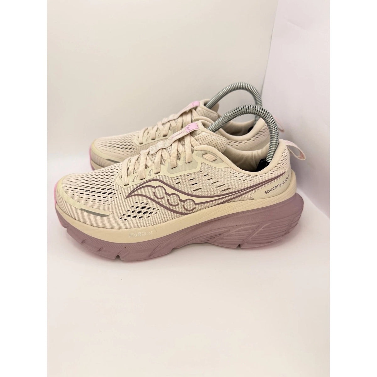 Saucony Guide 18 Womens Stability Running Shoes Size Gym Trainers — photo 9