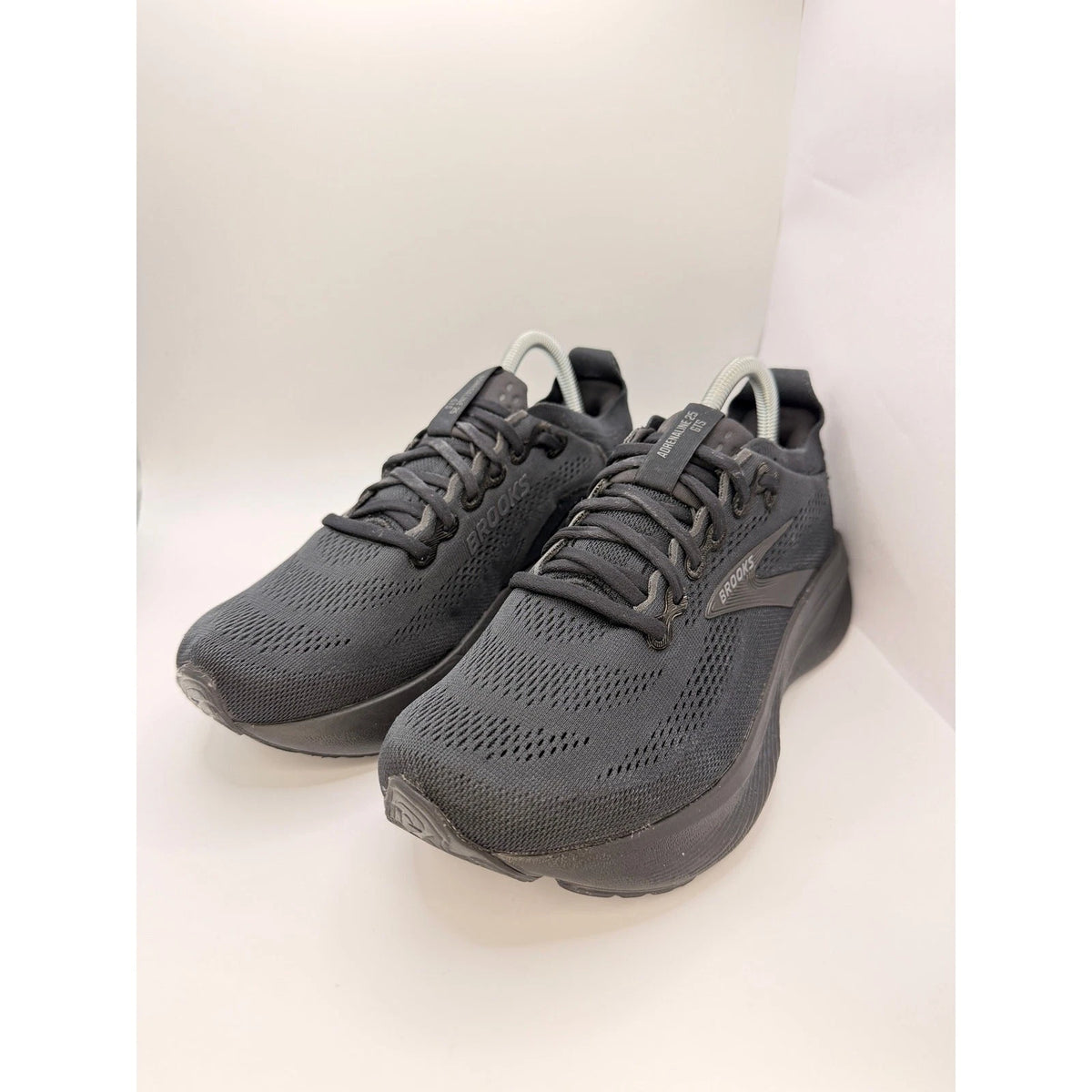 Brooks Adrenaline GTS25 Womens running shoes sz 6.5UK widefit Gym Trainers Black — photo 1