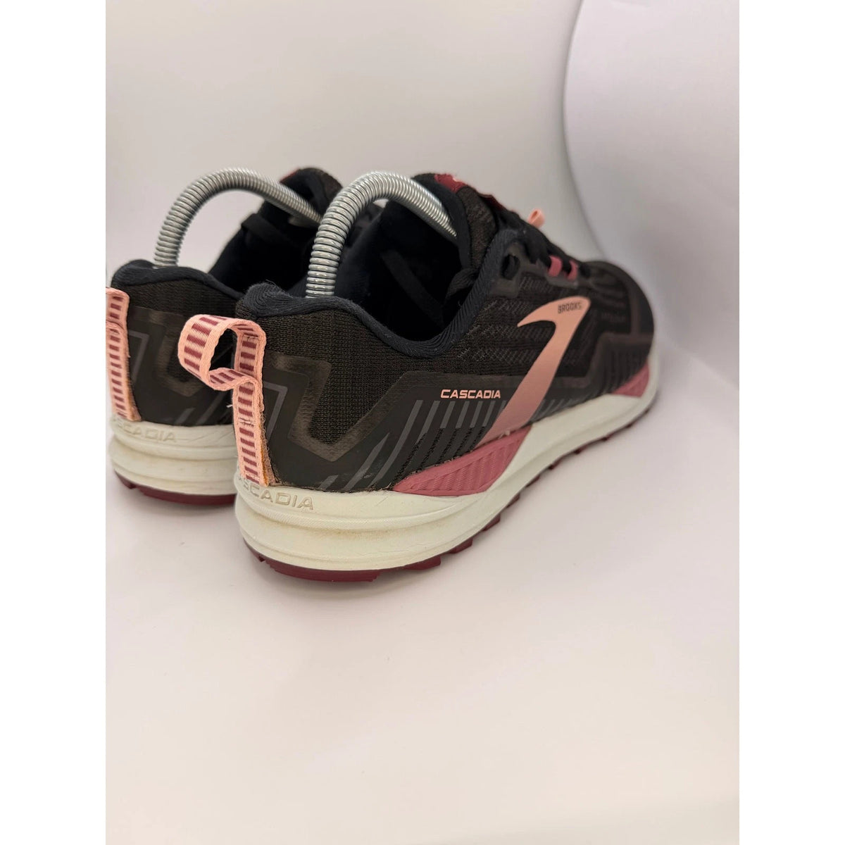 Brooks Cascadia 15 Men’s UK 9 Trail Running Shoes Black Pink — photo 14