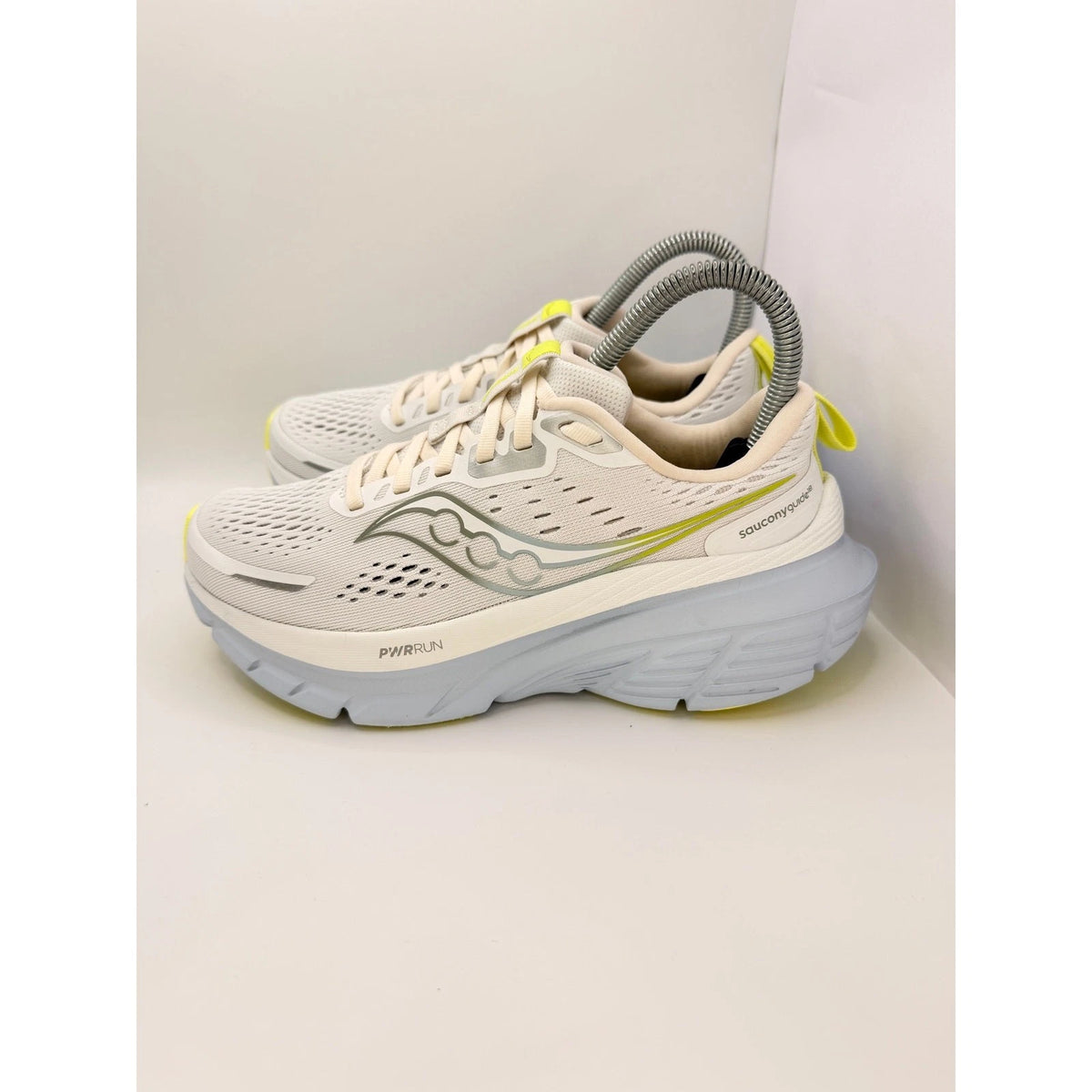 Saucony Guide 18 Womens Stability Running Shoes Size Gym Trainers Size 4UK White — photo 11