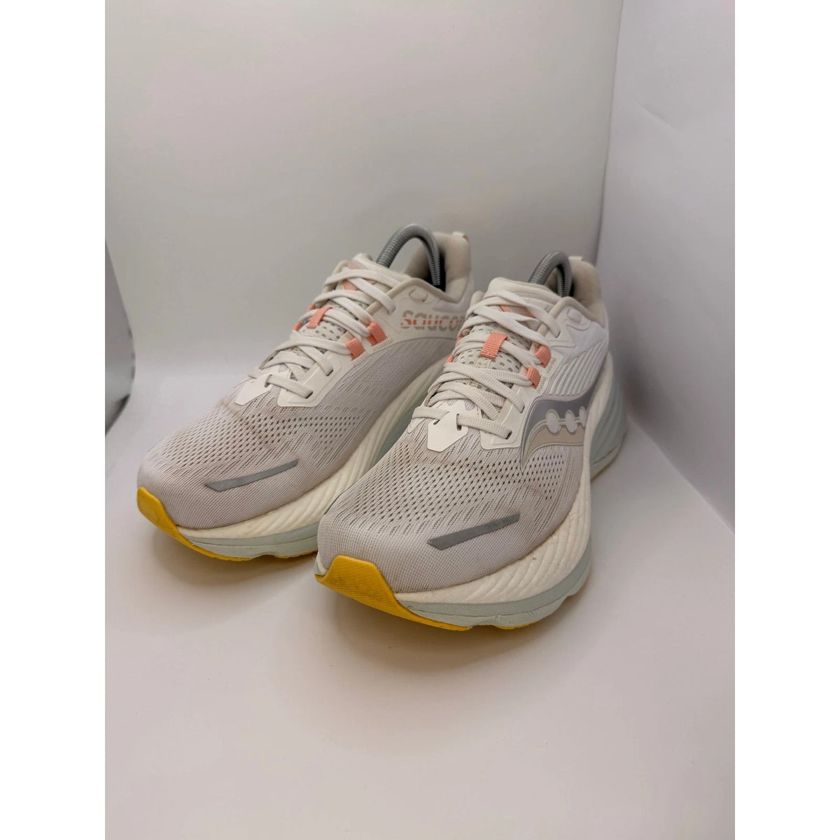 Saucony Hurricane 24 Women’s Stability Running Shoes Gym Trainers 8.5UK — photo 1