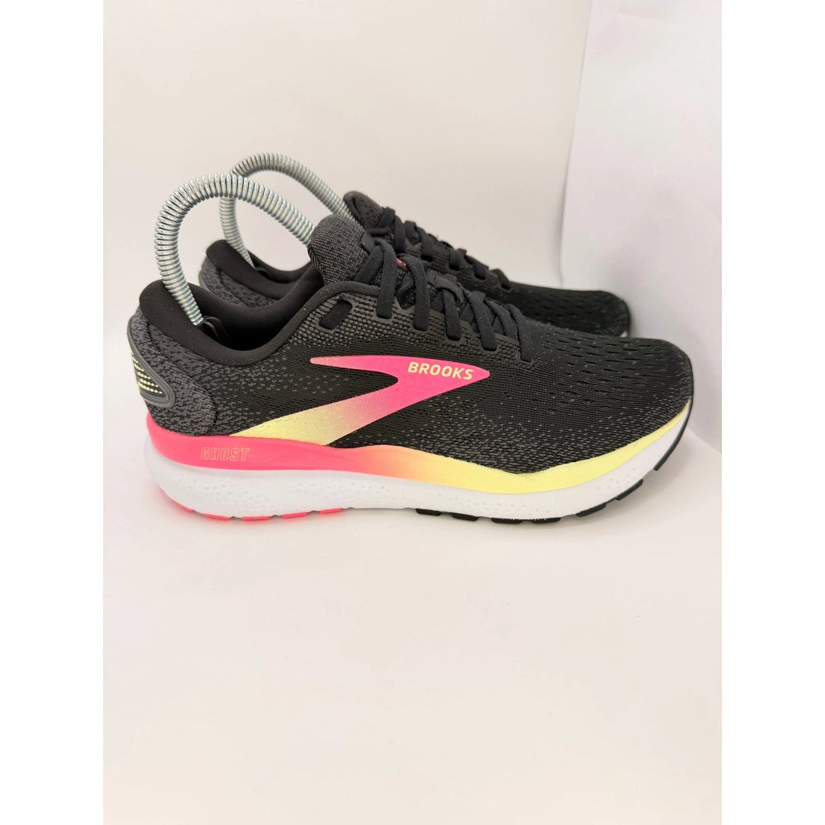 Brooks Ghost 16 Womens UK 5 Black Pink Running Trainers — photo 5
