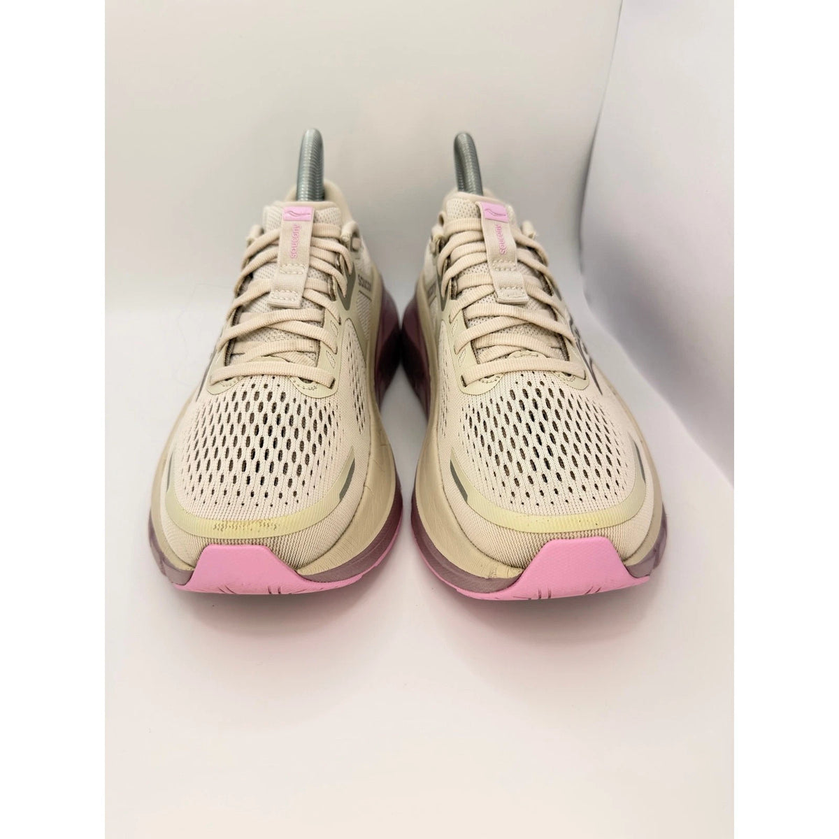 Saucony Guide 18 Womens Stability Running Shoes Size Gym Trainers — photo 2