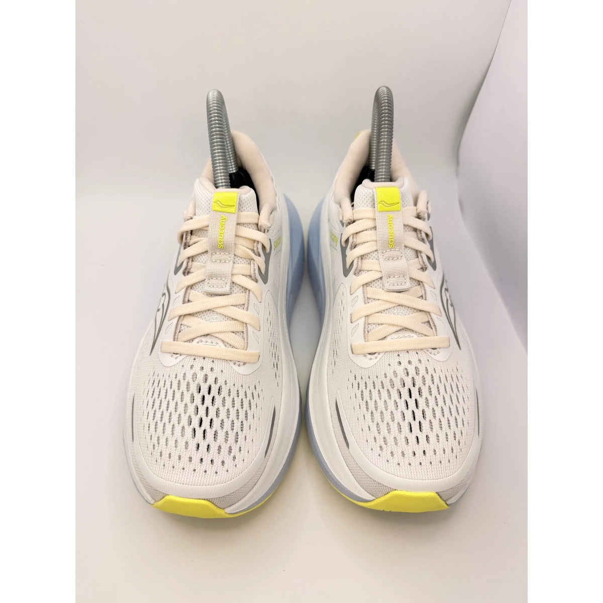 Saucony Guide 18 Womens Stability Running Shoes Size Gym Trainers Size 4UK White — photo 3