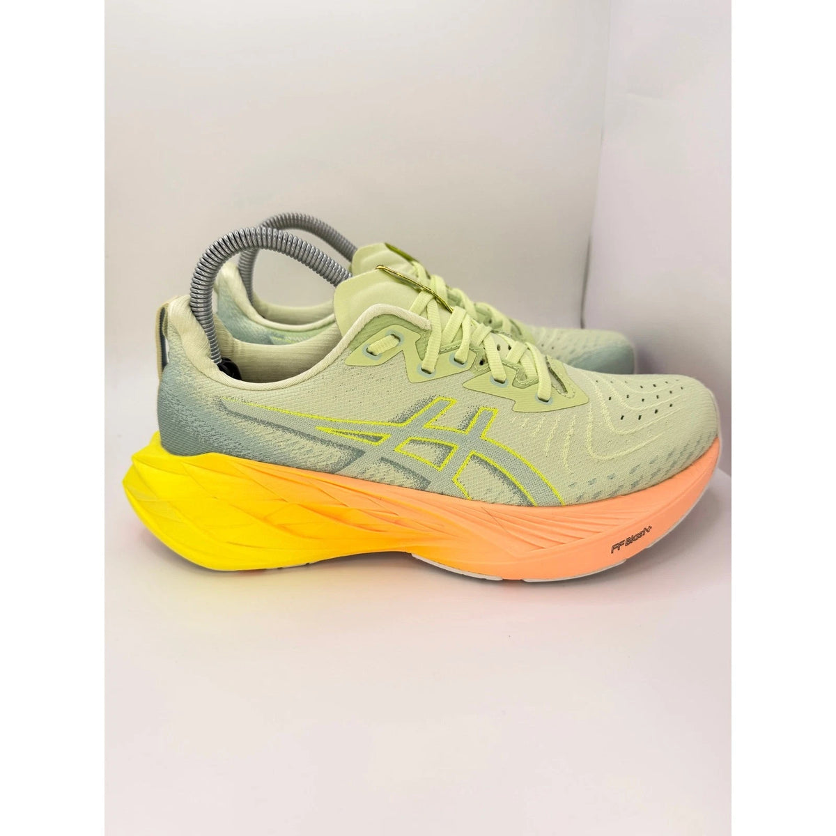 ASICS Novablast 4 Paris Women’s UK 6 Running Shoes Limited Edition Cushioned — photo 5