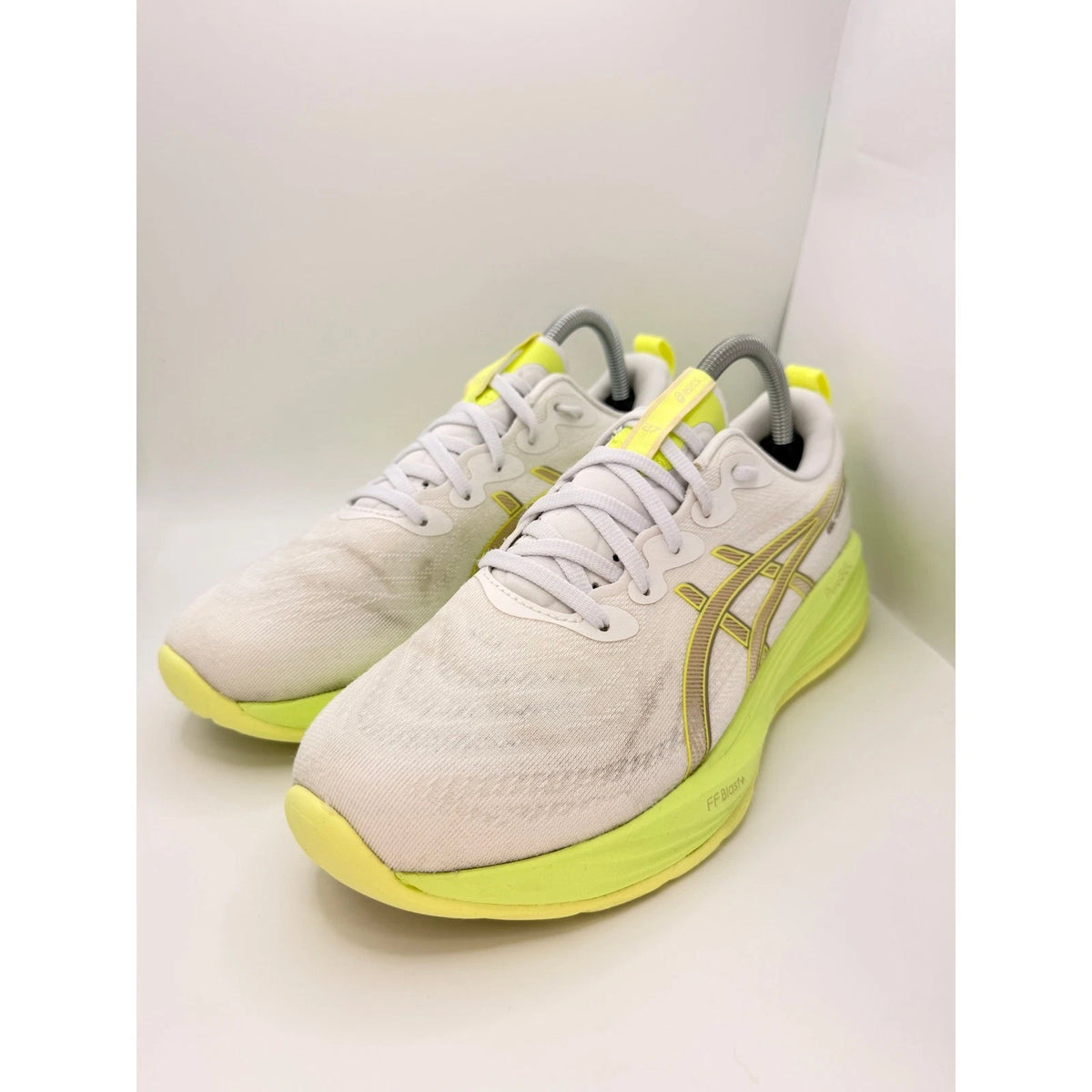 ASICS GEL-CUMULUS 27 Womens Running Trainers UK 7.5 White Lime — photo 1