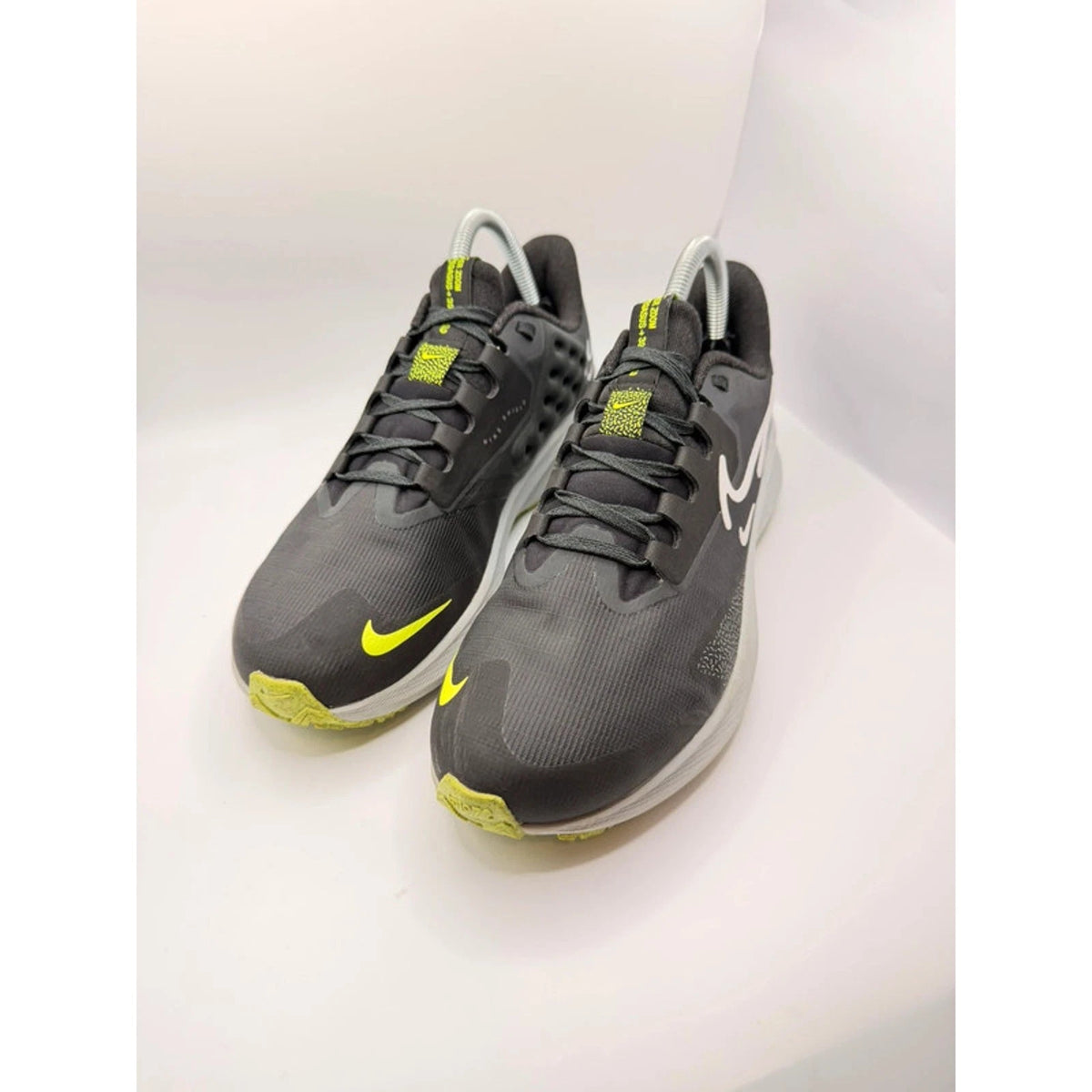 Nike Pegasus 39 Shield Waterproof Running Shoes UK 5.5 Grey Volt — photo 1