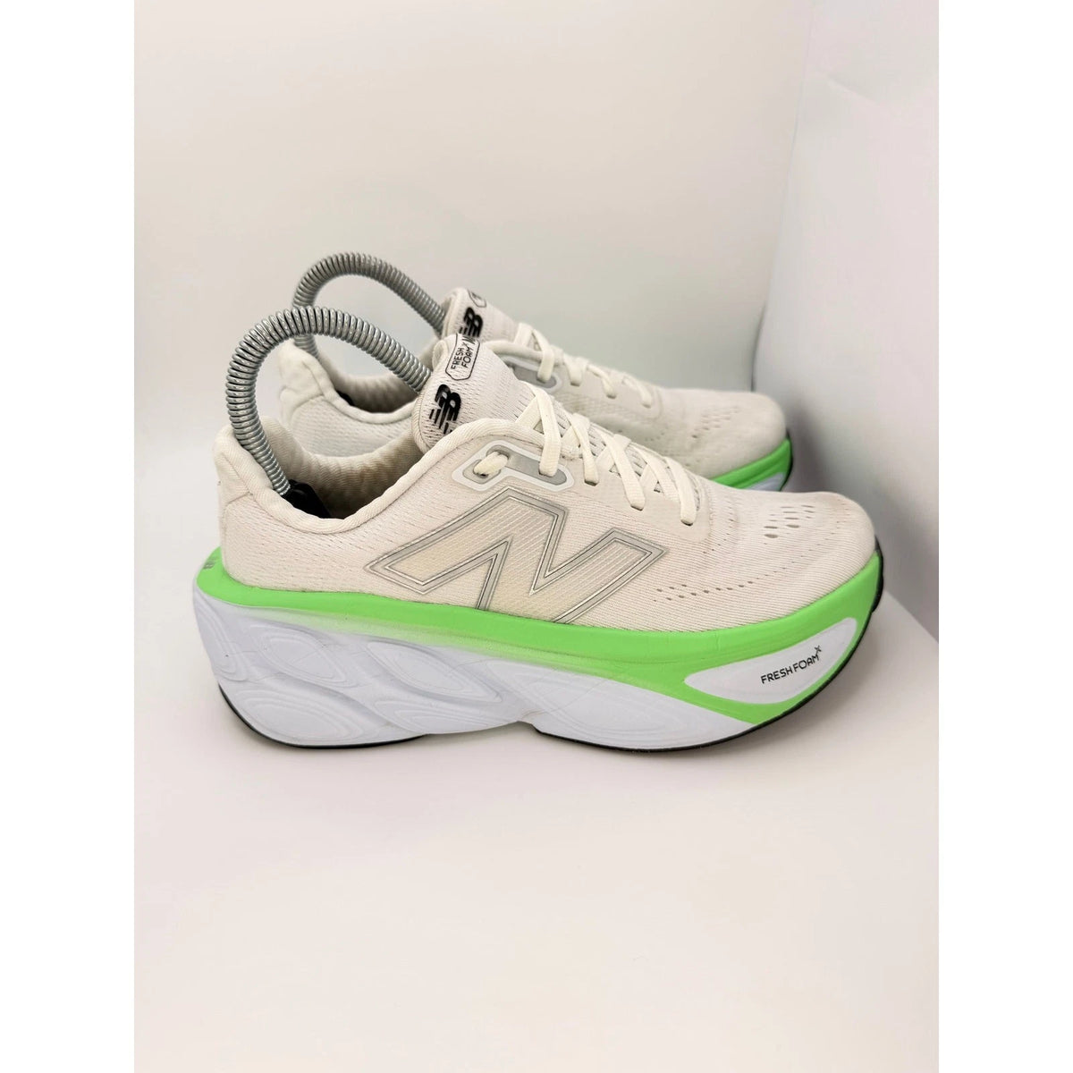 New Balance Fresh Foam X More v5 Womens UK 4 White Max Cushion Running Shoes — photo 5