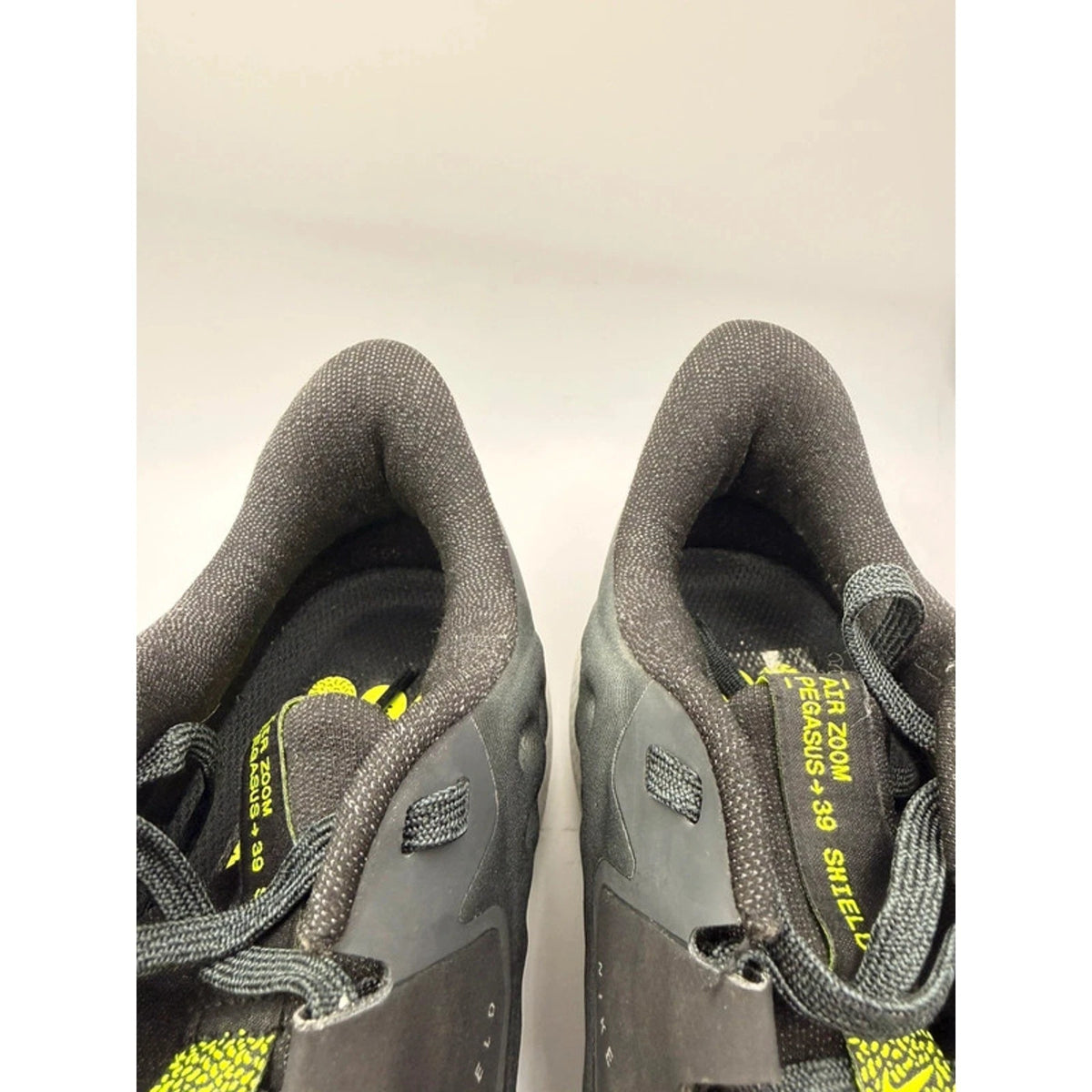 Nike Pegasus 39 Shield Waterproof Running Shoes UK 5.5 Grey Volt — photo 17